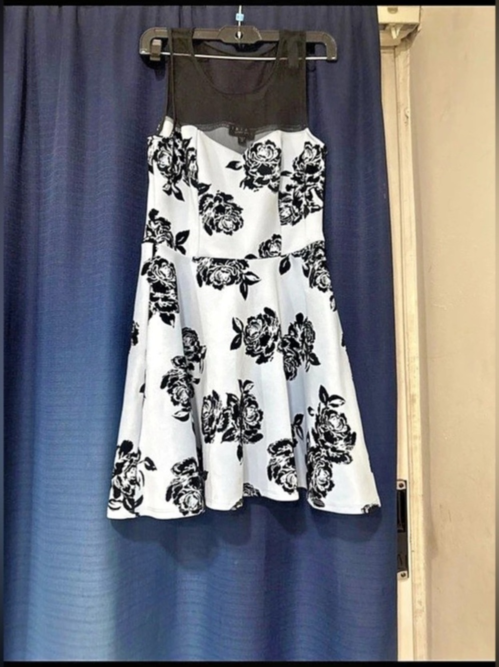 Trixxi Black and White Floral Skater Dress with Mesh Yoke Medium